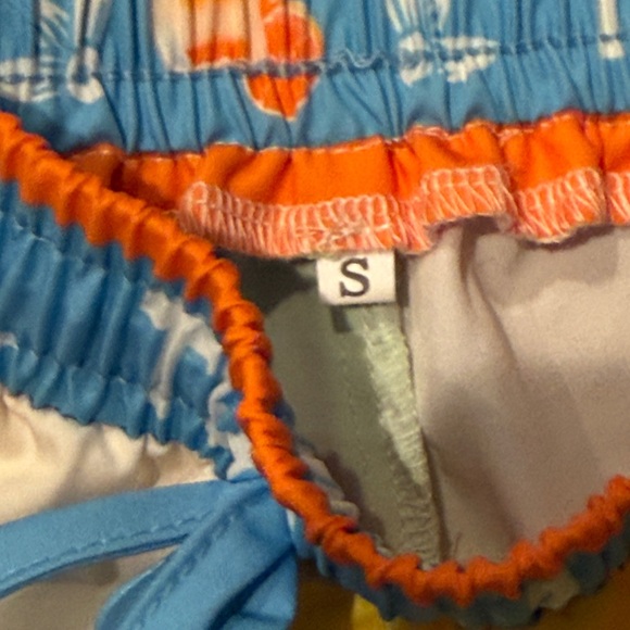 Colorful Tropical Set - Picture 7 of 7